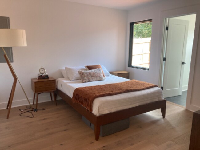 Foto del edificio - 5808 Murrayhill Rd