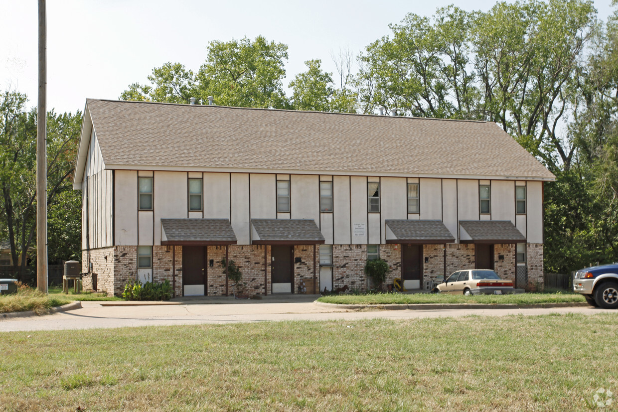 Building Photo - College View Apartments