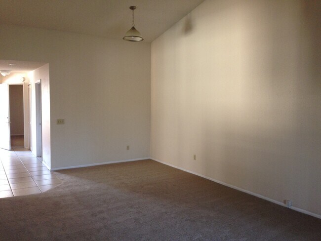 Building Photo - 7855SVC(100)