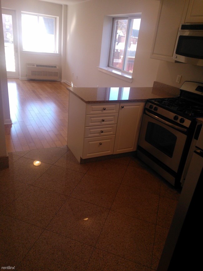 Foto del edificio - 8403 Cuthbert Rd