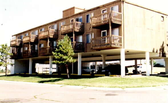 Primary Photo - Chambers Ct. West