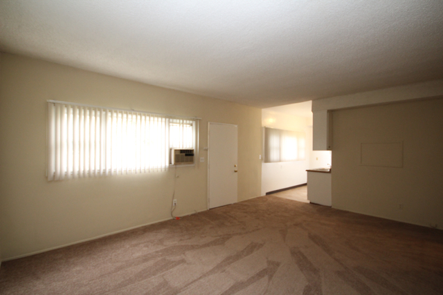 Building Photo - 1310 N Marengo Ave
