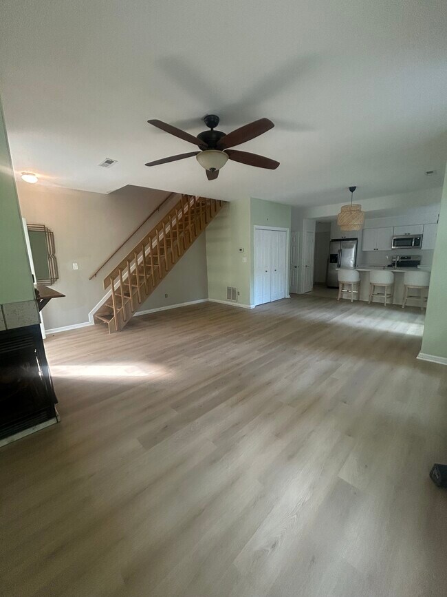 Foto del edificio - 4610 Islander Ct