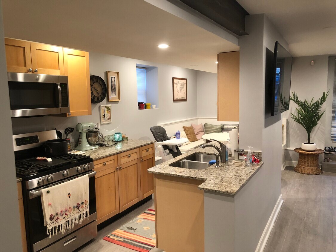 Foto principal - 1245 N Campbell Ave