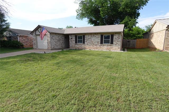 Building Photo - 7021 Greenview Cir N
