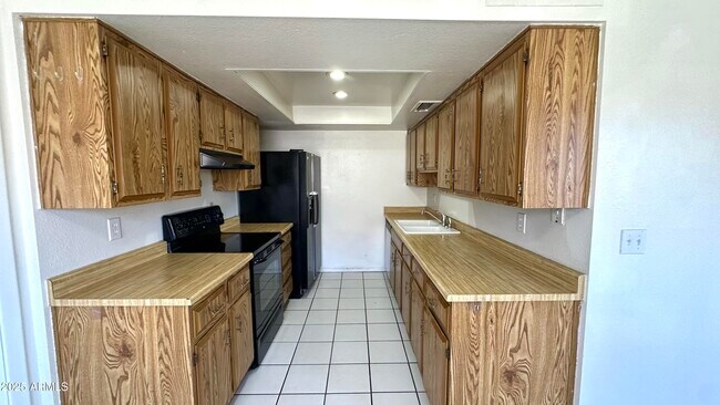 Foto del edificio - 1229 N 84th Pl