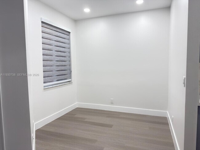 Foto del edificio - 12618 NW 56th Dr