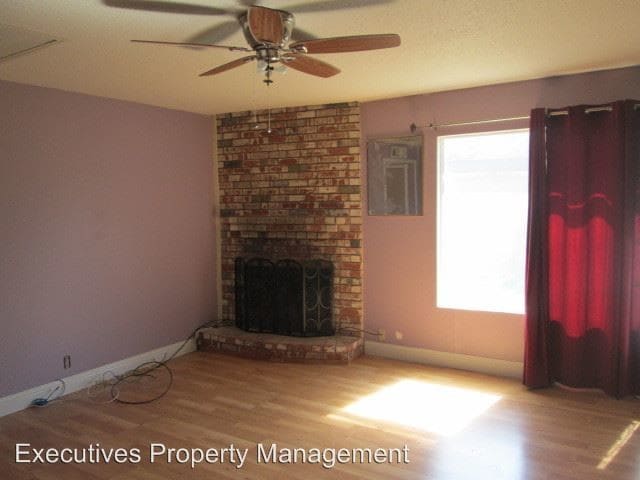 Building Photo - 3 br, 2 bath House - 386 East Olive Ave