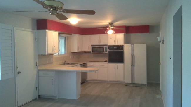 Foto del edificio - 9663 Yorkshire Estates Dr