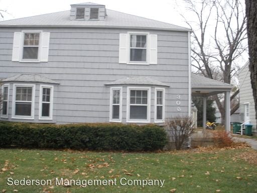 Primary Photo - 310 E 26th Ave