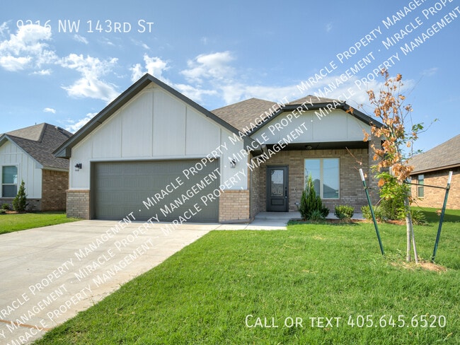 Foto del edificio - 9316 NW 143rd St