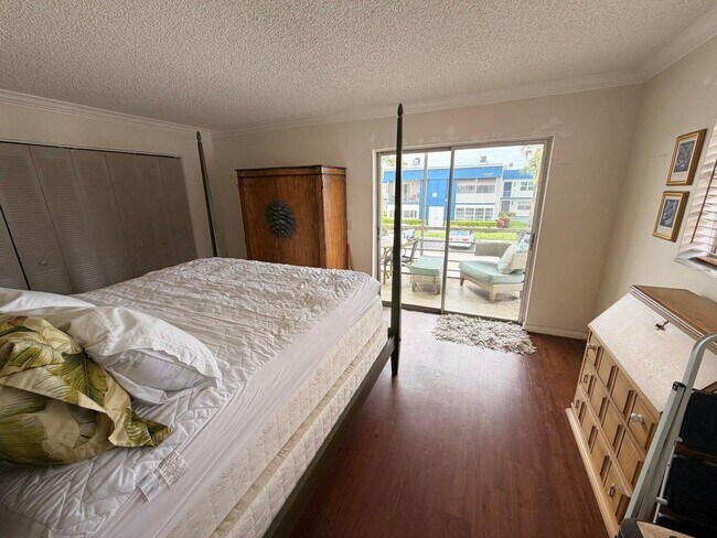 Foto del edificio - 569 Normandy Ln