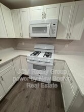 Building Photo - 32 Hartwell St