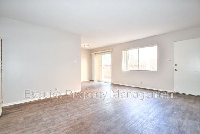 Foto del edificio - 420 W Linden Dr