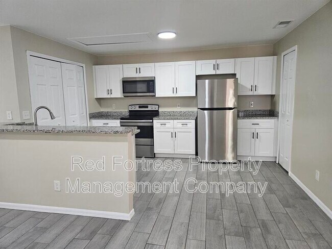 Building Photo - 4514 Leonard Blvd S