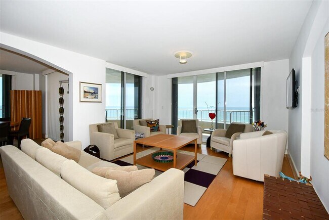Foto del edificio - 775 Longboat Club Rd