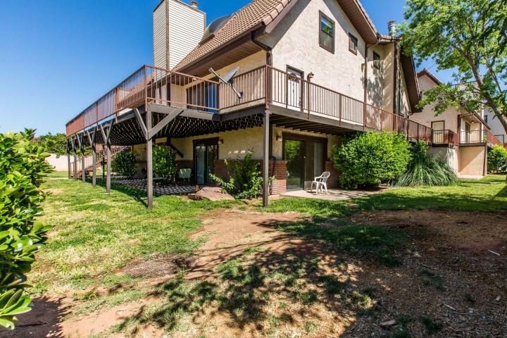 Primary Photo - 1152 1400 W St