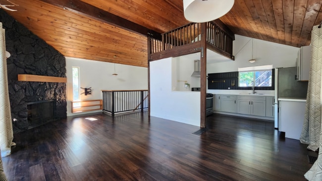 Building Photo - 863 Deer Trail