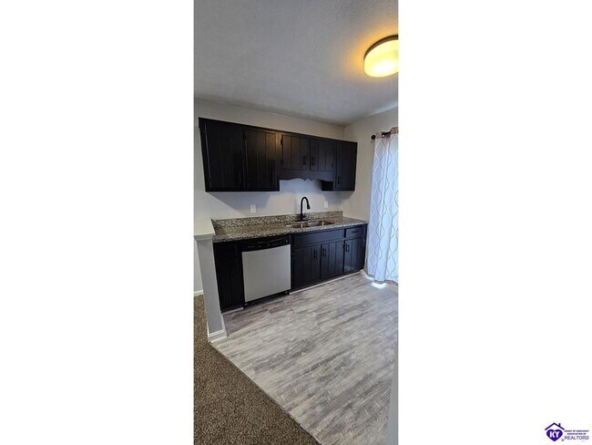 Foto del edificio - 2825 Frontier Ct