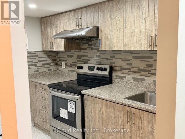 Building Photo - 16 Provost Trail