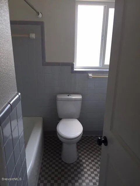 Foto del edificio - 907 Acacia Way