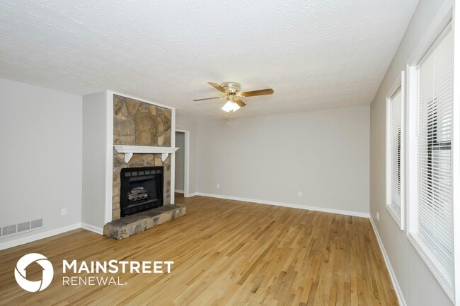 Building Photo - 449 Fox Ridge Ct