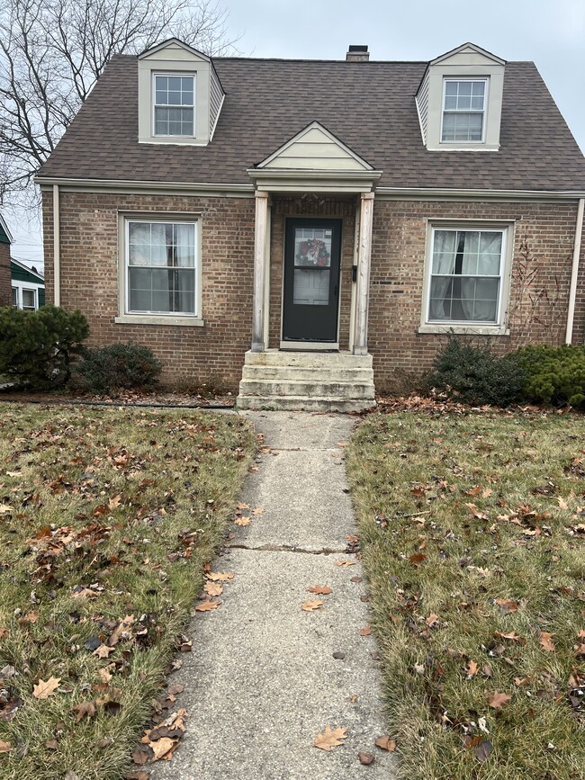 Building Photo - 7336 Tapper Ave