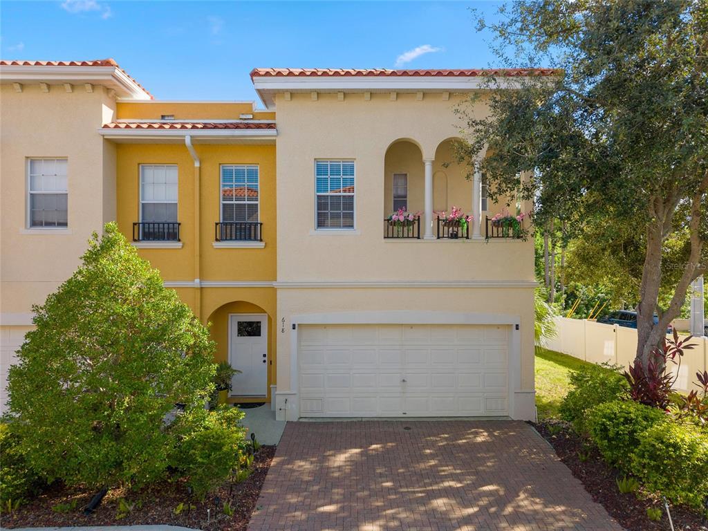 Foto principal - 618 105th Ln N