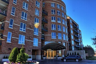 Building Photo - 2400 E Cherry Creek S Dr