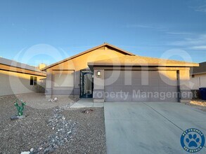 Building Photo - 8771 S Desert Rainbow Dr