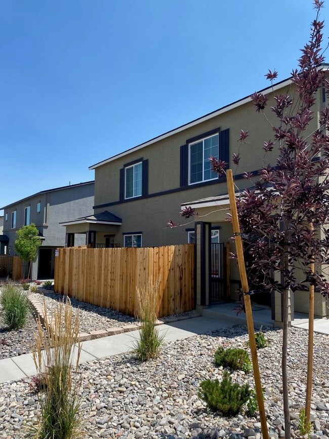 Building Photo - 525 Autumn Breeze Cir
