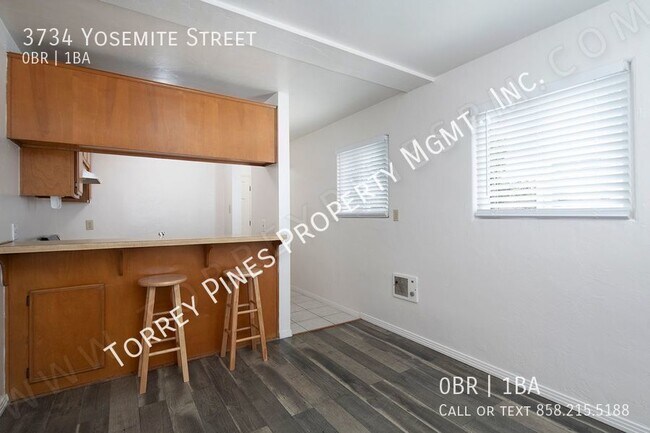 Building Photo - *OPEN HOUSE: 8/3 3-4PM* PB Studio with Par...