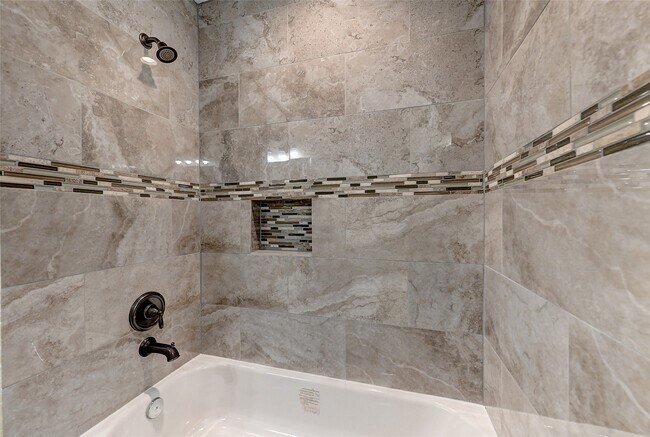 Foto del edificio - 808 E 32nd St