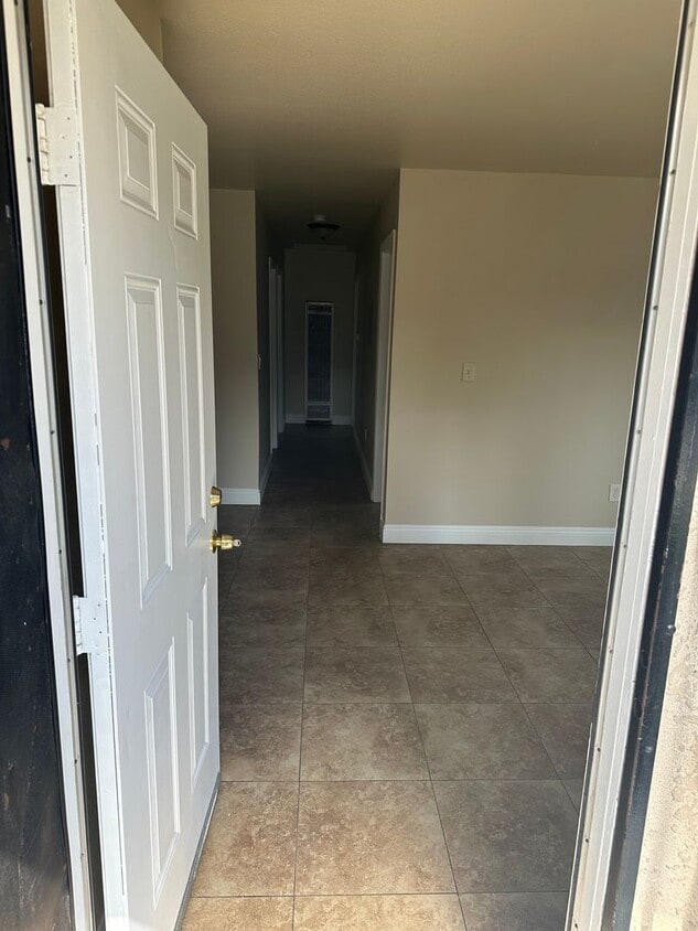 Photo - 1619-1619 1/2 E 111TH STREET