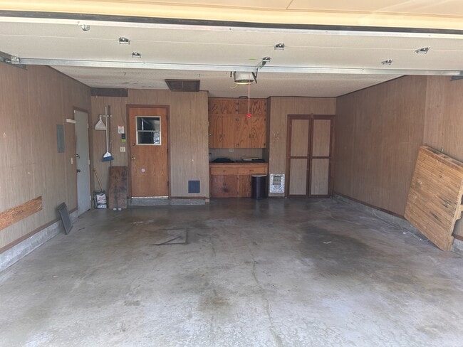 Building Photo - 2607 Fedderson Dr