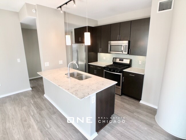 Photo - 145 N Desplaines St Apartment