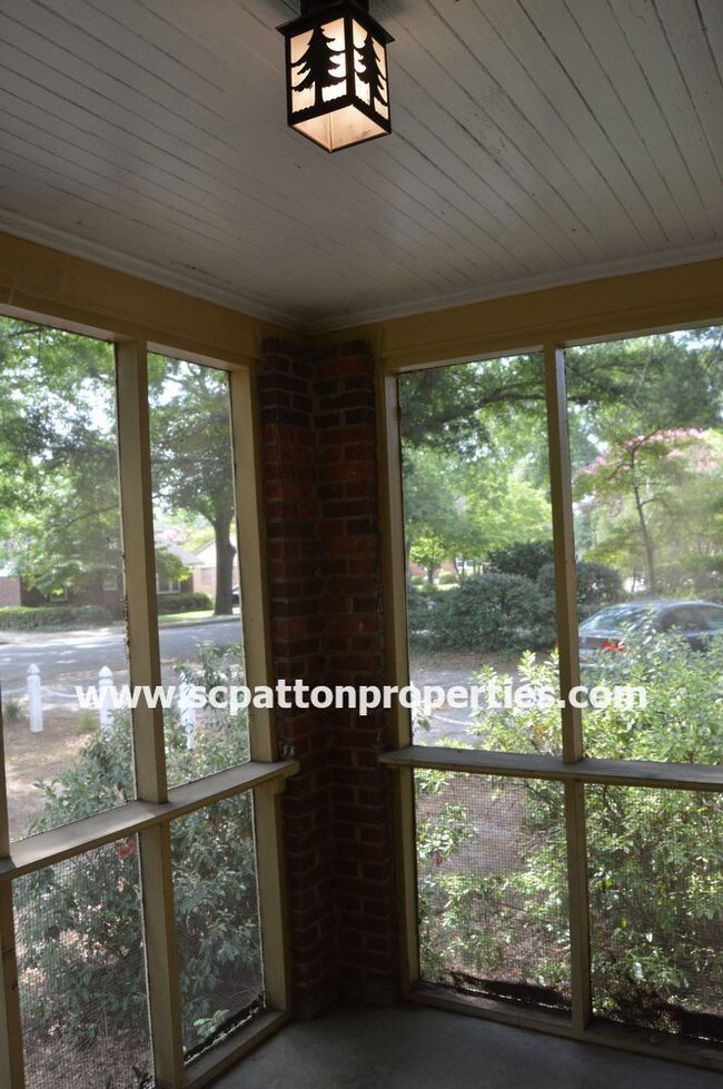 Foto del edificio - Rosewood Triplex