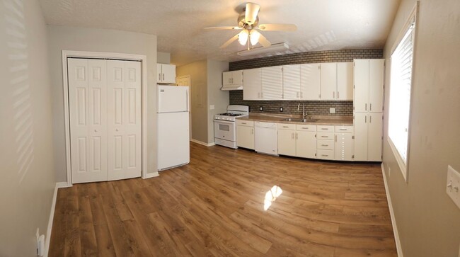 Foto del edificio - Townhouse For Rent In Rexburg