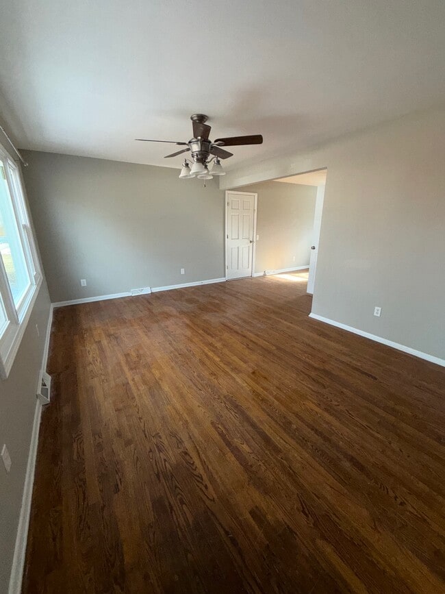 Foto del edificio - 732 E Culton St