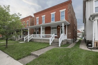 Building Photo - 162-164-164 E 11th Ave