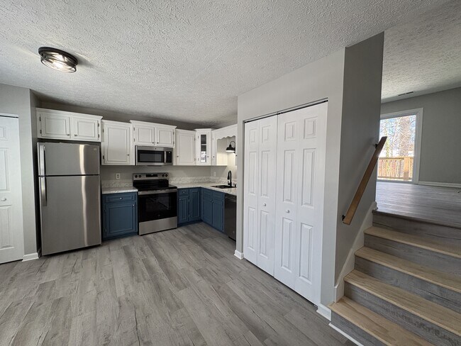 Building Photo - 1410 Ashbourne Dr