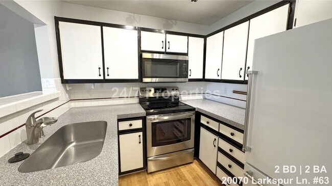 Foto del edificio - Lovely 2 BD | 2 BA Condo with Balcony - West Linn *Pet Friendly*