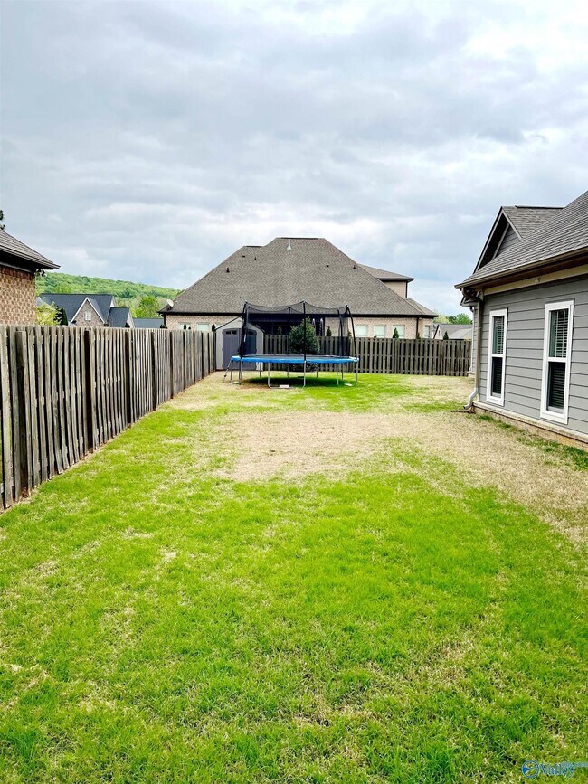 Foto del edificio - 2625 Mountain Stream Way SE