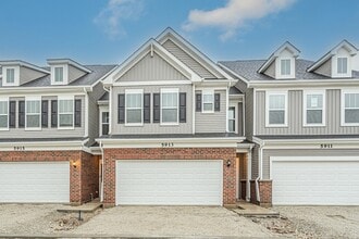 Building Photo - 5913 Hawkweed Dr