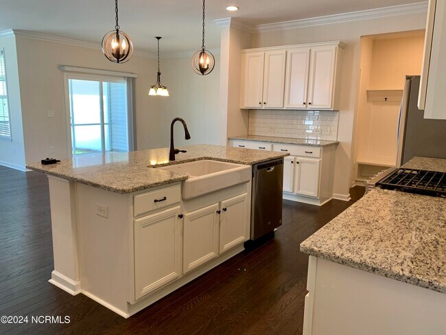 Building Photo - 1426 Southpoint Trl