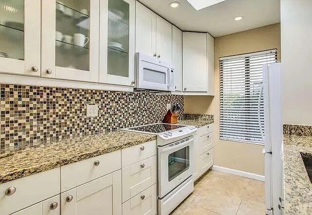 Foto del edificio - 1407 N Sunrise Way