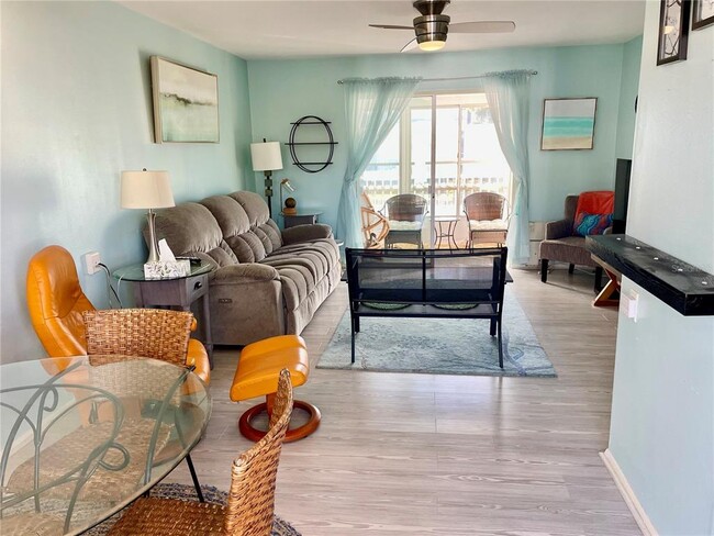 Building Photo - 1625 Leisure Dr