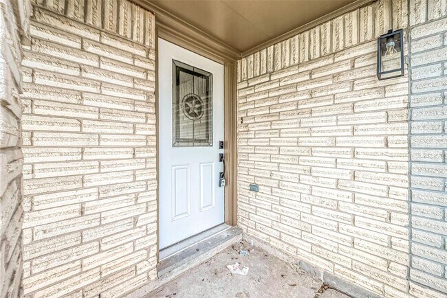 Building Photo - 3703 Bluerock St