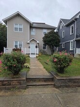 Building Photo - 117 Seaview Ave