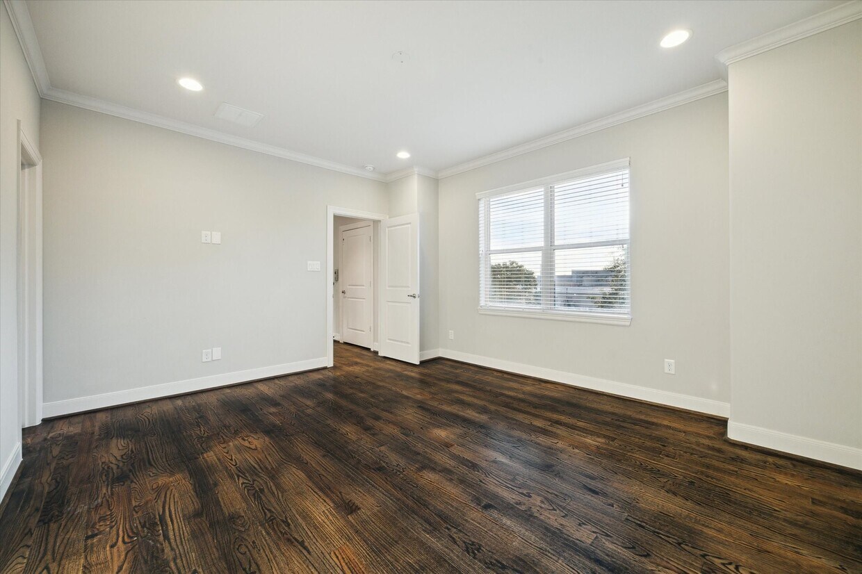 Foto del edificio - 6008 Park Cir Dr